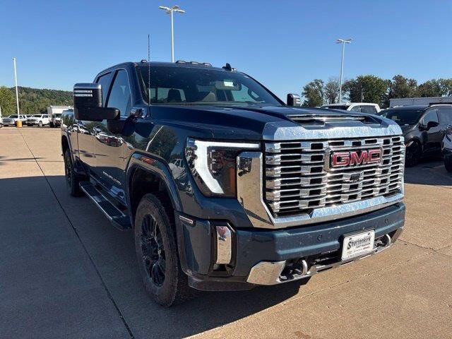 2026 GMC Sierra 2500HD Denali — photo 1 of 13