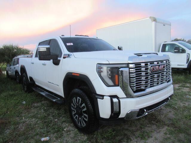 2025 GMC Sierra 2500HD Denali
