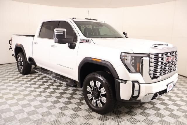 2025 GMC Sierra 2500HD Denali