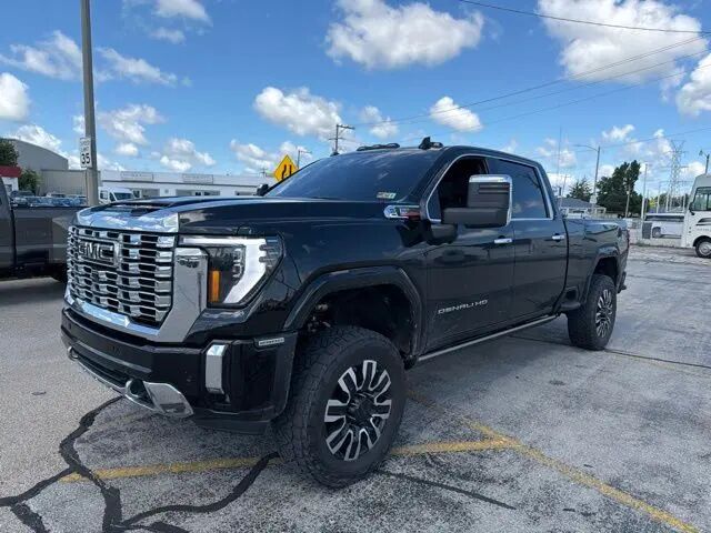 2025 GMC Sierra 2500HD Denali — photo 1 of 39