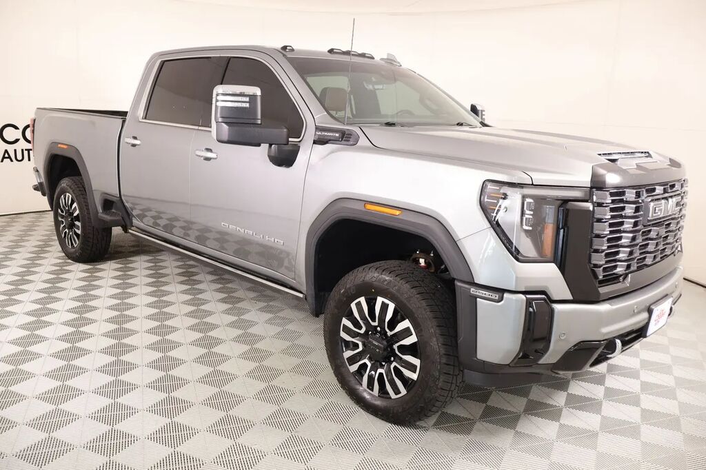 2025 GMC Sierra 2500HD Denali Ultimate — photo 1 of 29