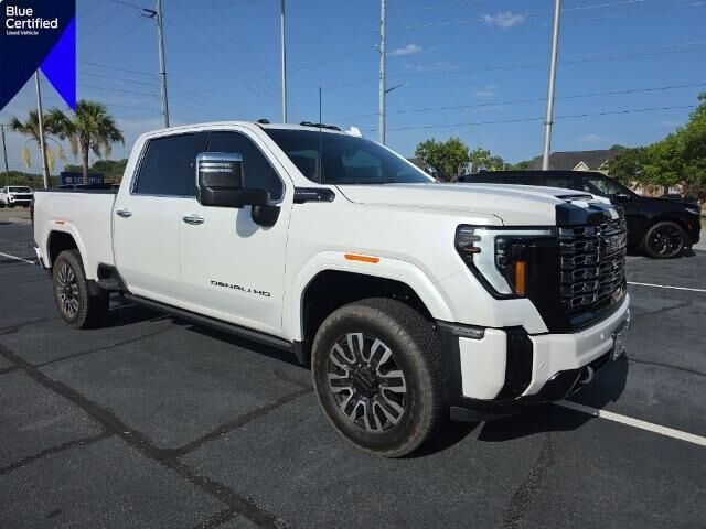 2025 GMC Sierra 2500HD Denali Ultimate — photo 1 of 26