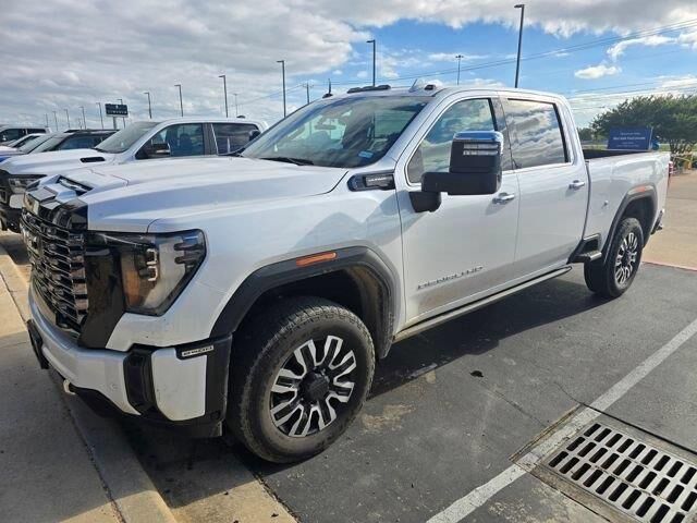 2025 GMC Sierra 2500HD Denali Ultimate — photo 1 of 4