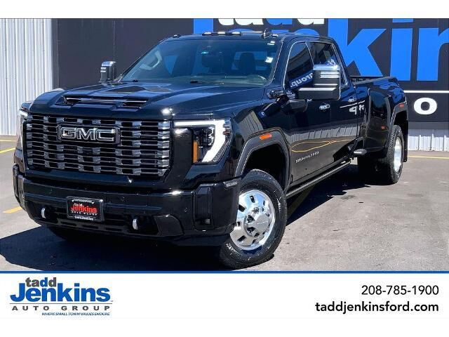 2025 GMC Sierra 3500HD Denali Ultimate — photo 1 of 3