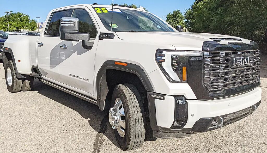2025 GMC Sierra 3500HD Denali Ultimate — photo 1 of 25