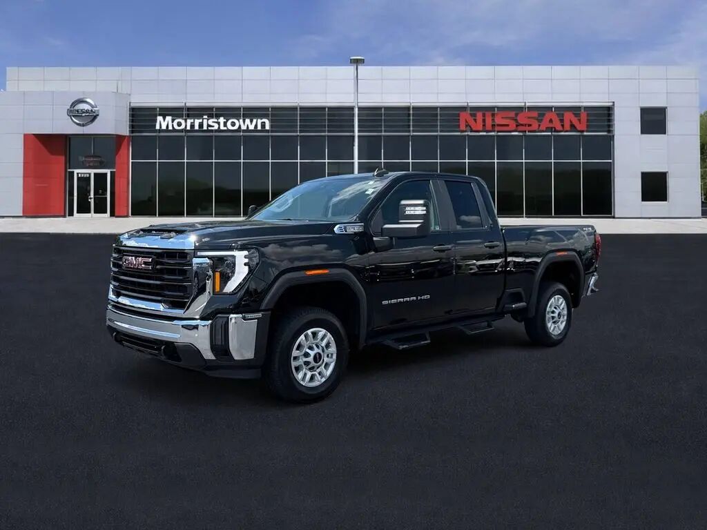 2024 GMC Sierra 2500HD Pro — photo 1 of 5