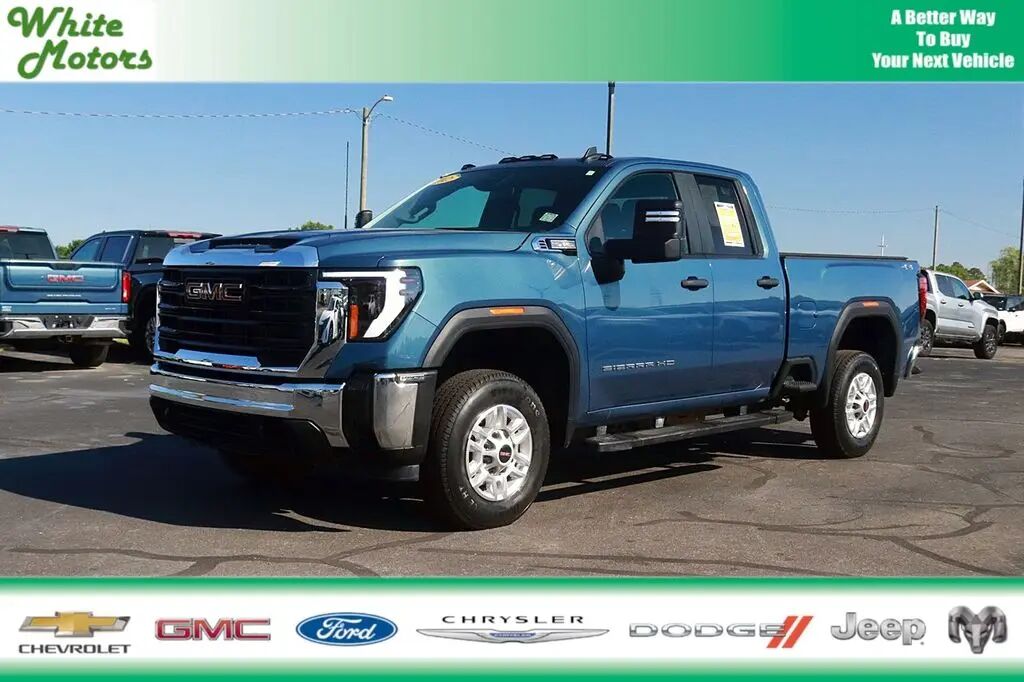 2025 GMC Sierra 2500HD Pro — photo 1 of 13