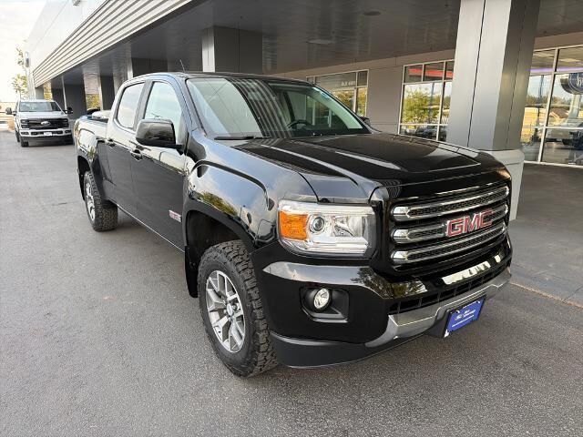2017 GMC Canyon SLE — photo 1 of 13