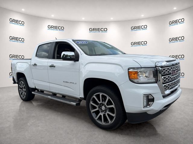 2022 GMC Canyon 4WD Denali — photo 1 of 26