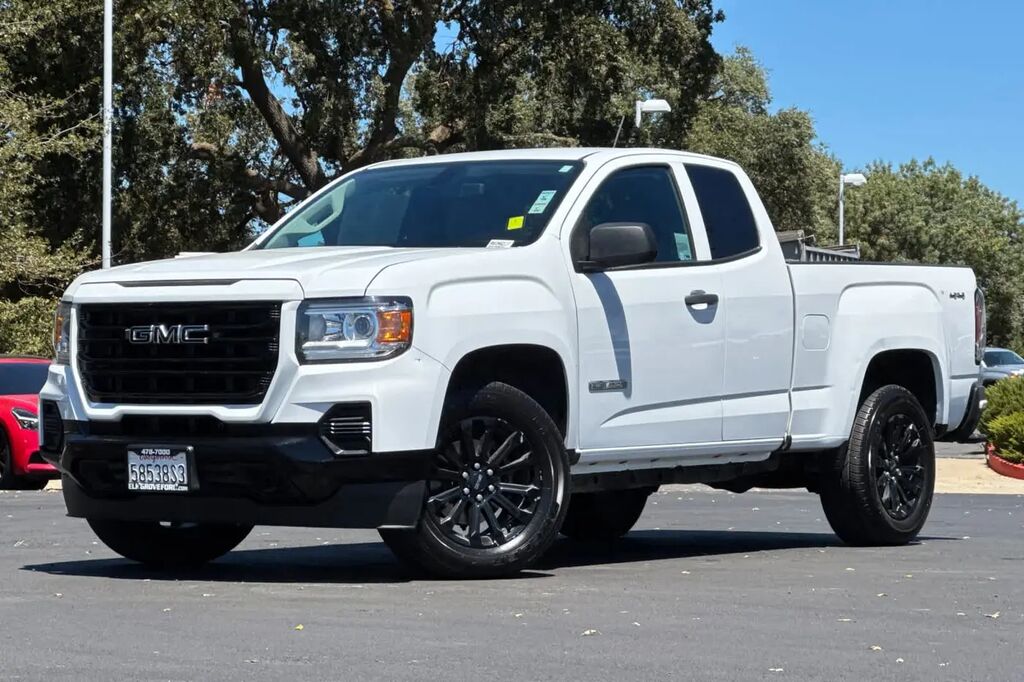 2022 GMC Canyon Elevation Standard — photo 1 of 13