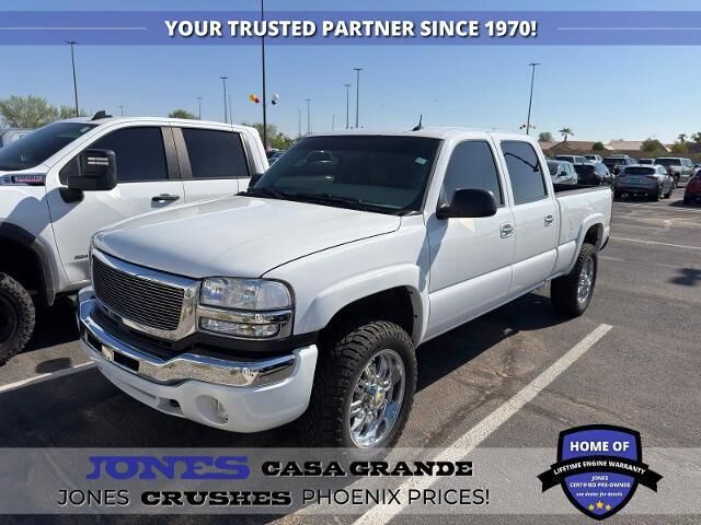 2003 GMC Sierra 2500HD SLT — photo 1 of 12