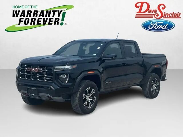 2025 GMC Canyon AT4 — photo 1 of 11