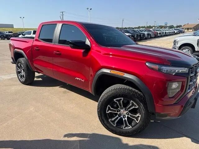 2025 GMC Canyon AT4