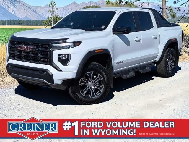 2025 GMC Canyon AT4 — photo 1 of 13