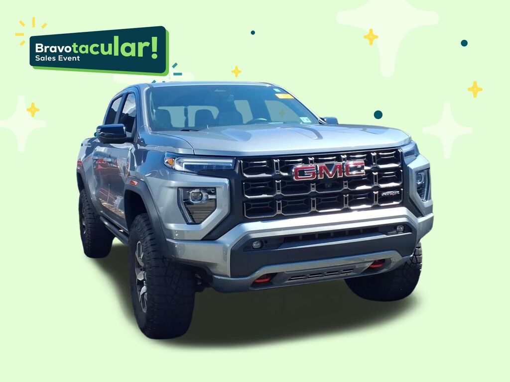 2025 GMC Canyon AT4 — photo 1 of 5