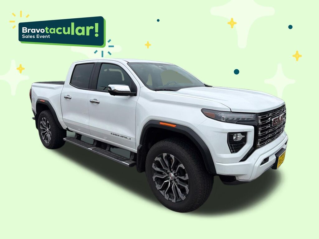 2025 GMC Canyon Denali — photo 1 of 7