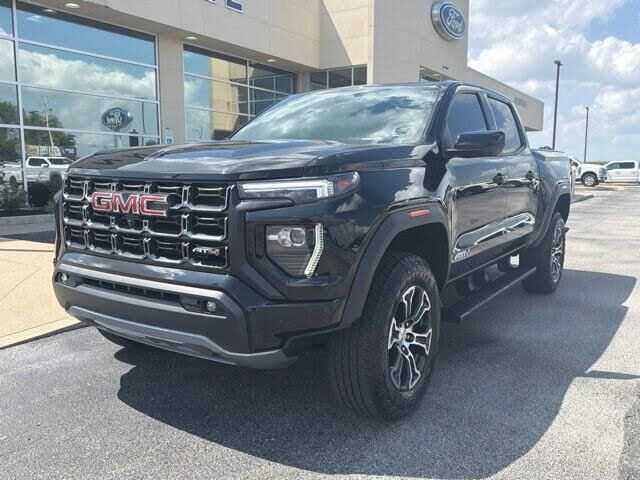 2023 GMC Canyon AT4 — photo 1 of 1