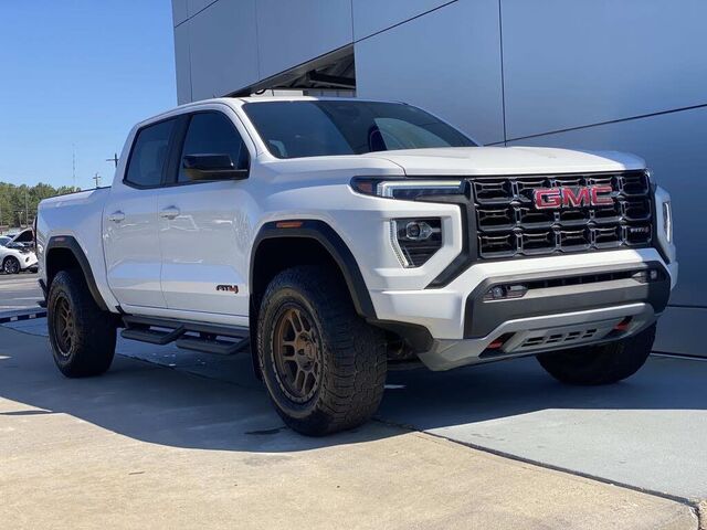2024 GMC Canyon AT4