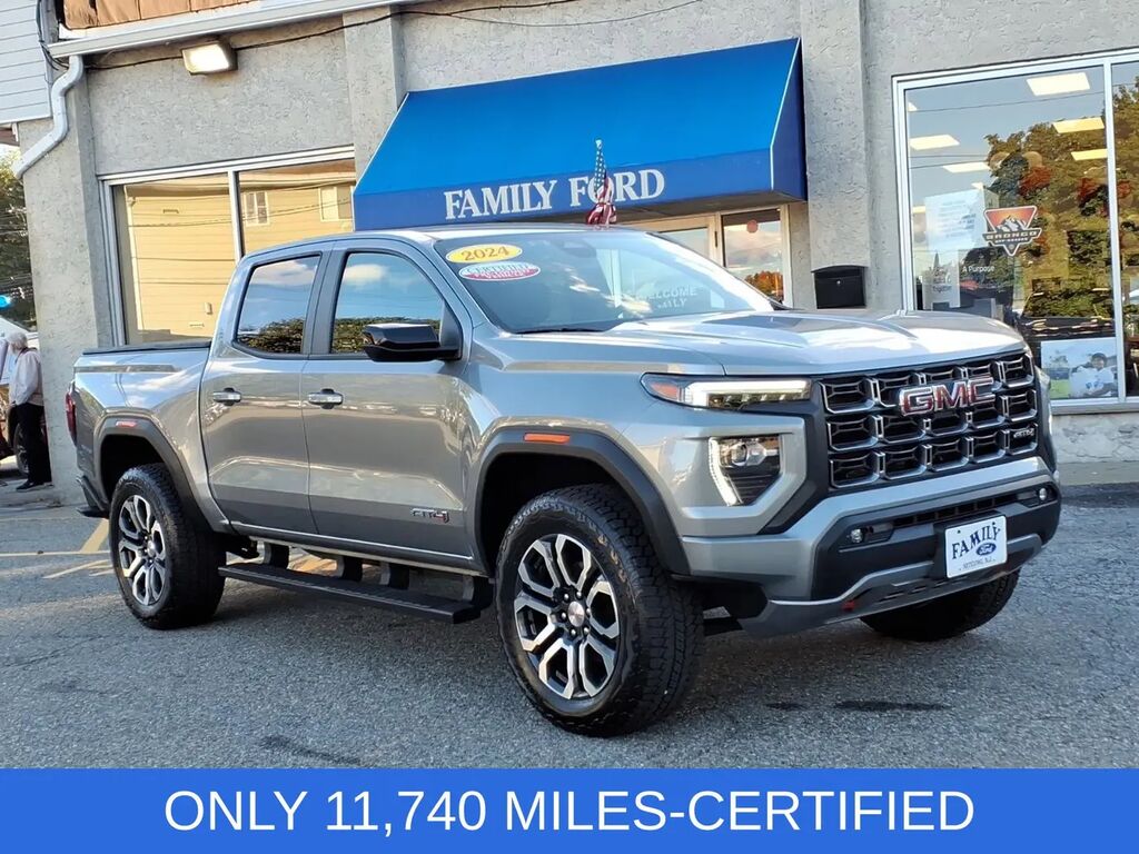2024 GMC Canyon AT4 — photo 1 of 13