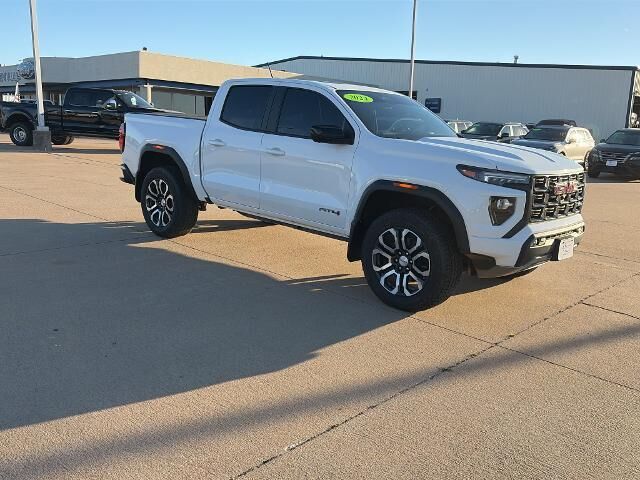 2024 GMC Canyon AT4