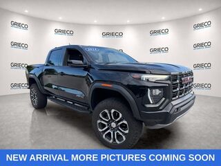 2023 GMC Canyon 4WD AT4