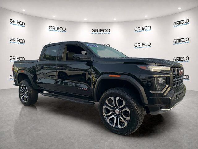 2023 GMC Canyon 4WD AT4