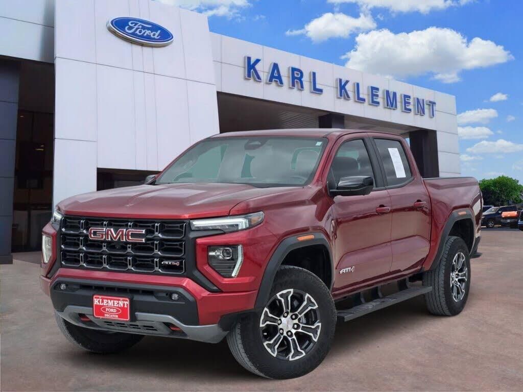 2024 GMC Canyon AT4 — photo 1 of 1