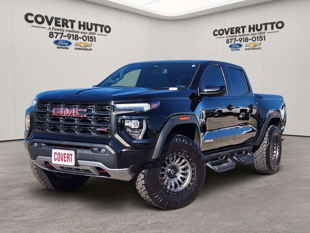 2023 GMC Canyon AT4 — photo 1 of 1