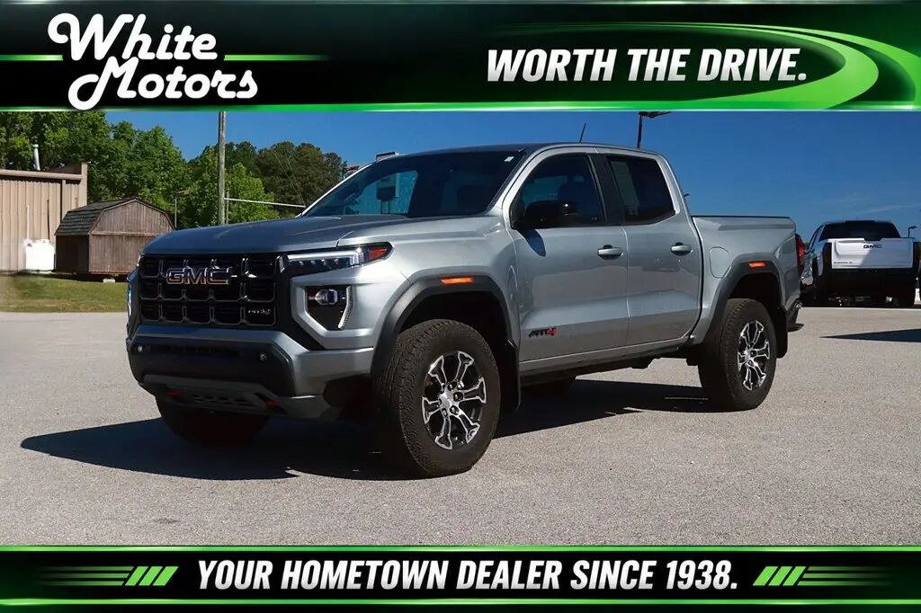 2023 GMC Canyon AT4 — photo 1 of 13