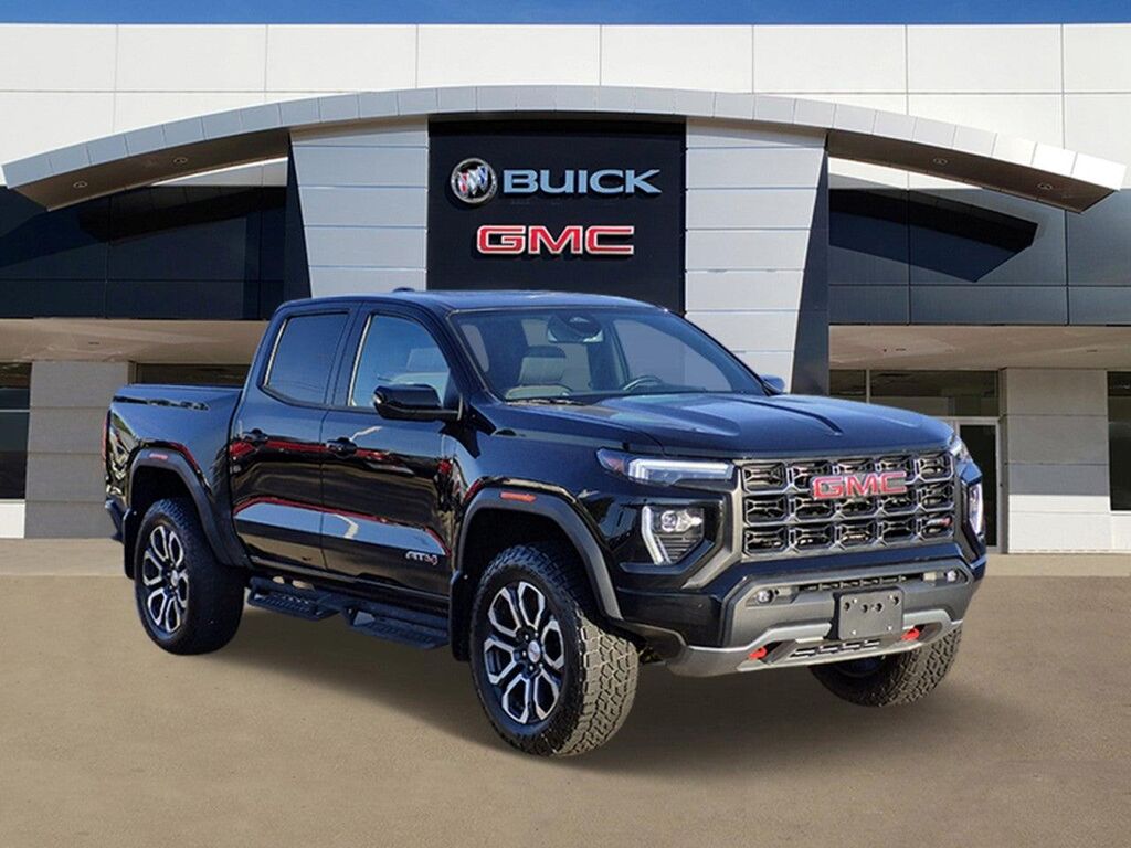 2023 GMC Canyon AT4 — photo 1 of 13