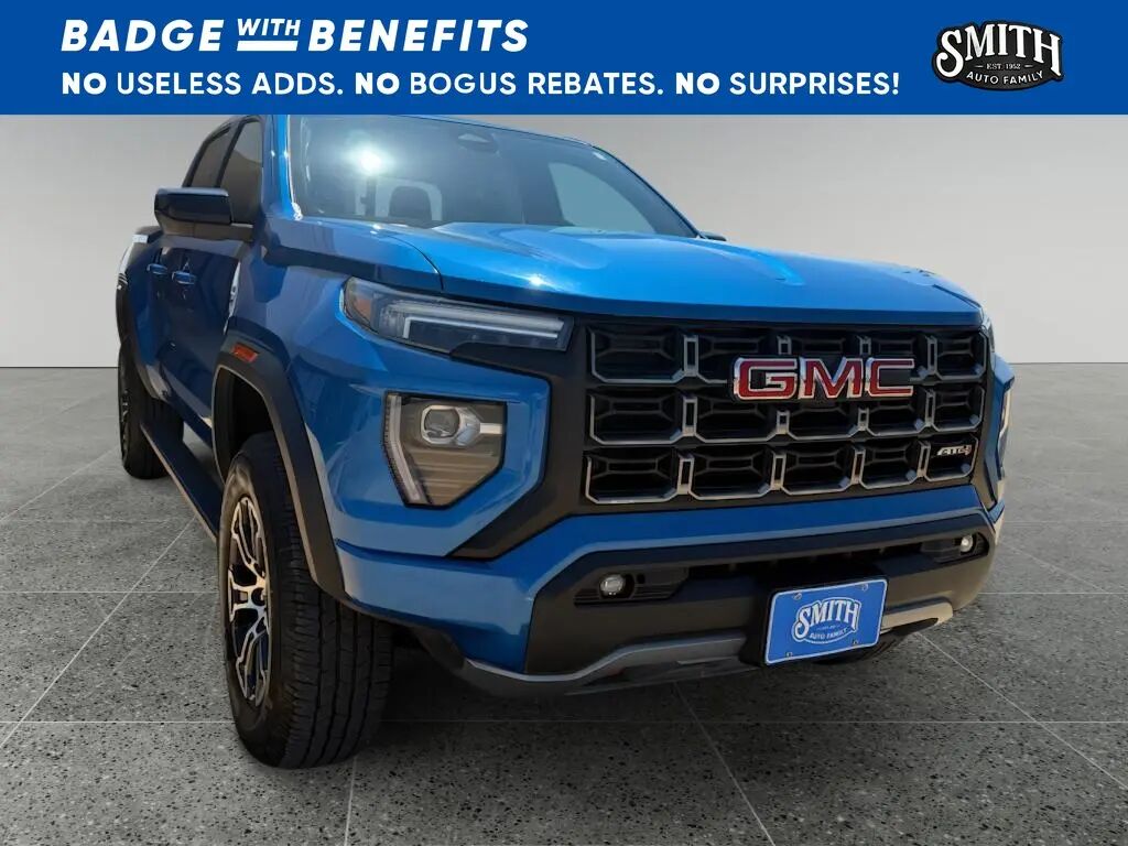 2023 GMC Canyon AT4 — photo 1 of 24