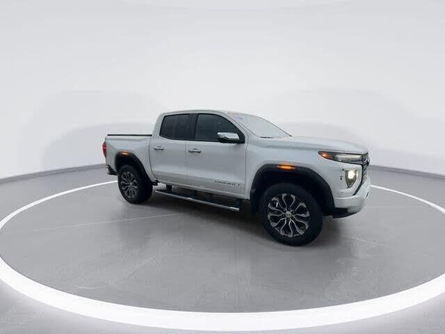 2024 GMC Canyon Denali — photo 1 of 2