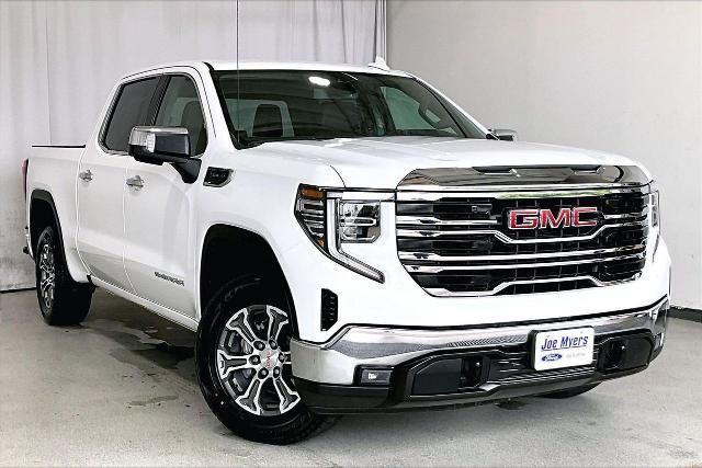 2025 GMC Sierra 1500 SLT — photo 1 of 8