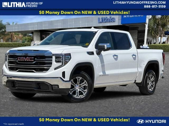 2025 GMC Sierra 1500 SLT — photo 1 of 13