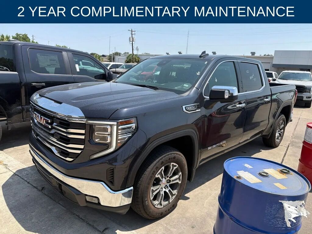 2025 GMC Sierra 1500 SLT — photo 1 of 8