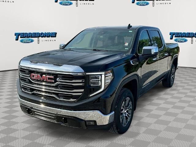 2025 GMC Sierra 1500 SLT — photo 1 of 13