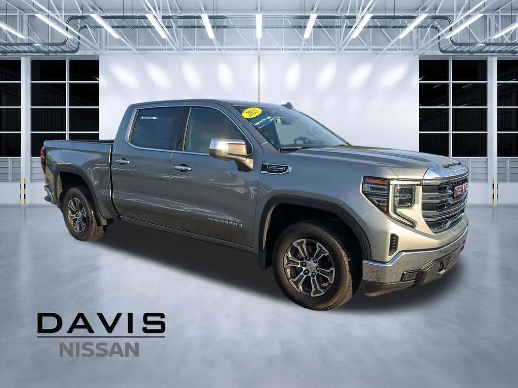 2025 GMC Sierra 1500 SLT — photo 1 of 13