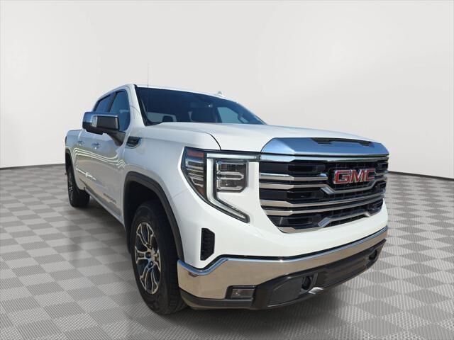 2025 GMC Sierra 1500 SLT — photo 1 of 26