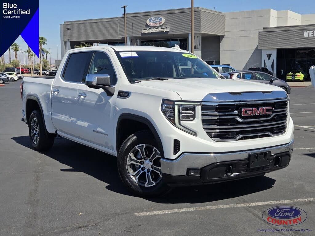 2025 GMC Sierra 1500 SLT — photo 1 of 1
