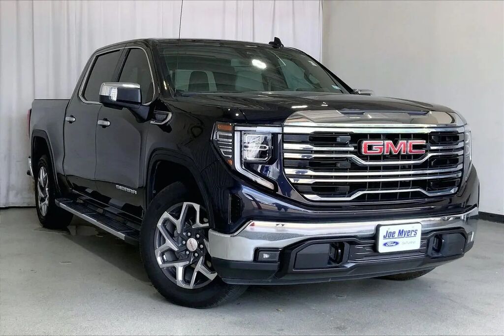 2023 GMC Sierra 1500 SLT — photo 1 of 31