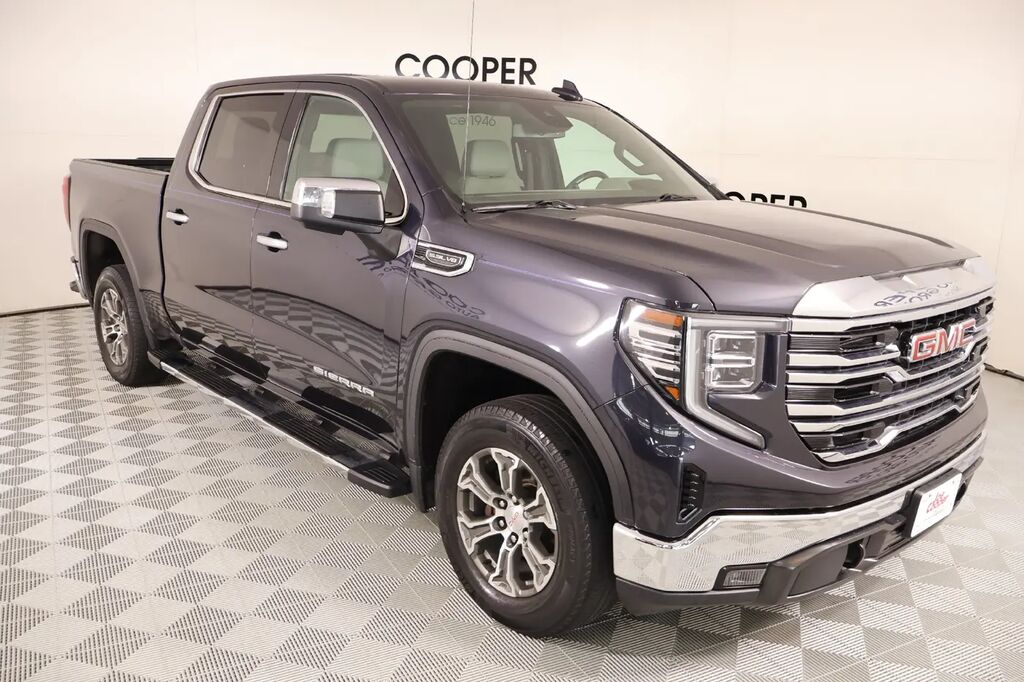 2022 GMC Sierra 1500 SLT — photo 1 of 13