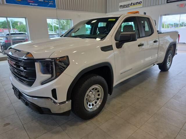 2023 GMC Sierra 1500 Pro — photo 1 of 13