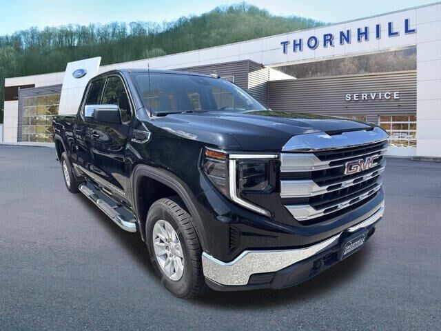 2024 GMC Sierra 1500 SLE — photo 1 of 26