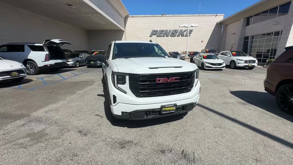 2023 GMC Sierra 1500 Elevation — photo 1 of 7