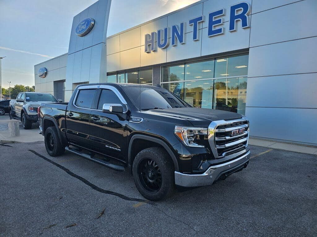 2019 GMC Sierra 1500 SLE — photo 1 of 1