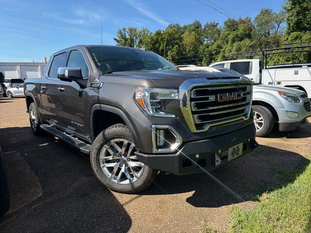 2019 GMC Sierra 1500 SLT — photo 1 of 2