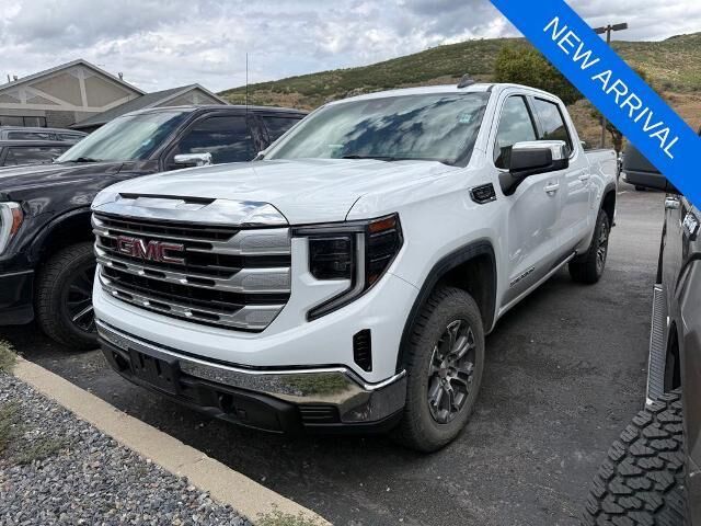 2023 GMC Sierra 1500 SLE — photo 1 of 24