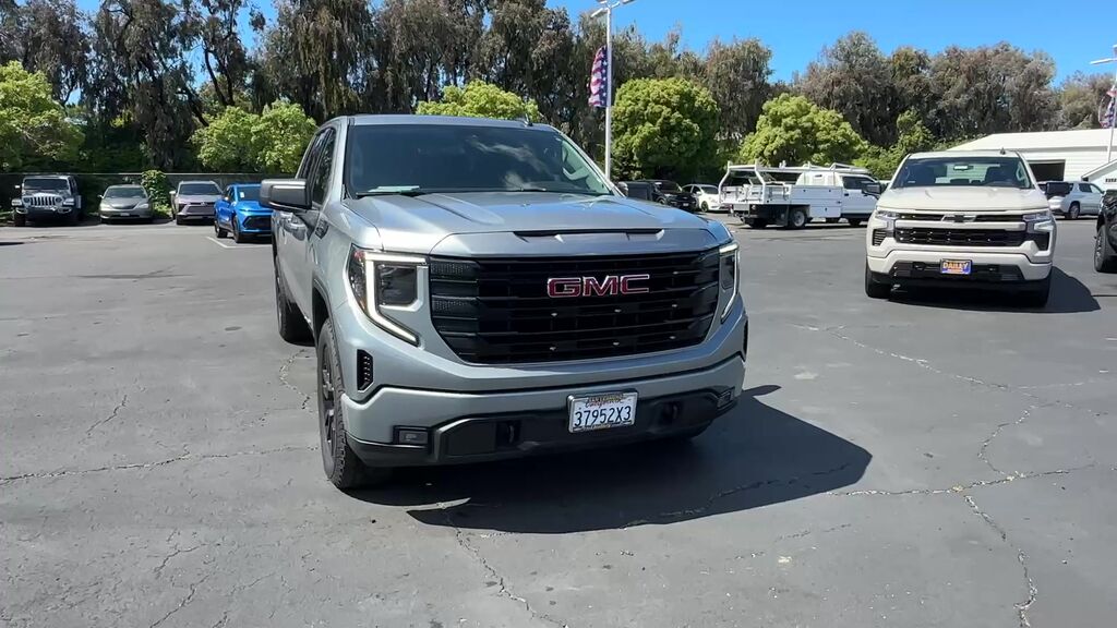 2024 GMC Sierra 1500 Elevation — photo 1 of 7