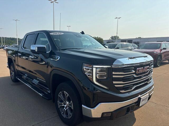 2023 GMC Sierra 1500 SLT — photo 1 of 13