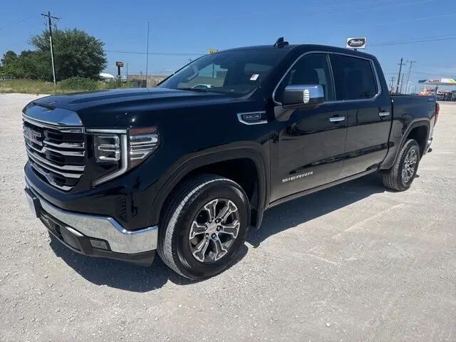 2026 GMC Sierra 1500 SLT — photo 1 of 13